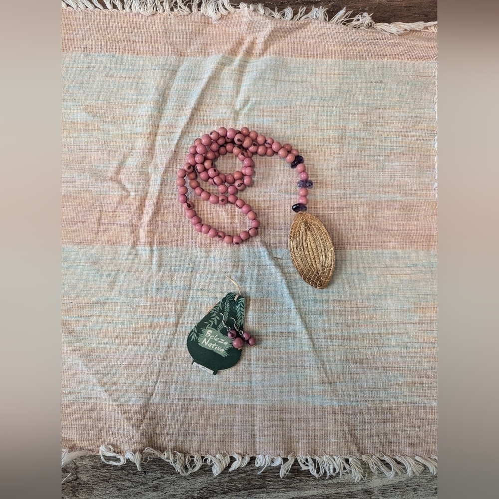 NWT Belleza Nativa necklace and earrings acai ‎ beads